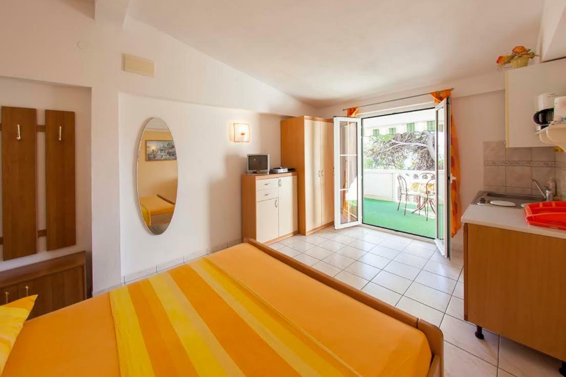 Apartments Paula Bol Exterior foto